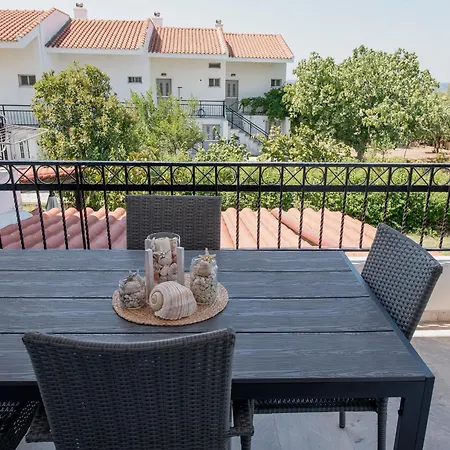 아파트 Armonia Seaside Lofts Marónia