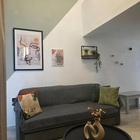 Armonia Seaside Lofts * Marónia
