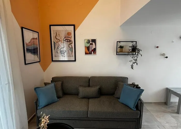 Armonia Seaside Lofts * Marónia