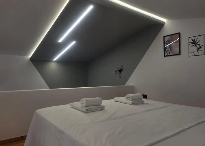 Armonia Seaside Lofts * Marónia