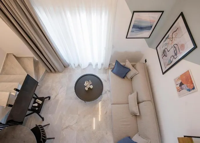 Armonia Seaside Lofts * Marónia