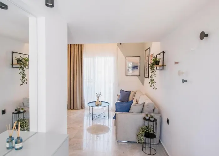 Armonia Seaside Lofts * Marónia